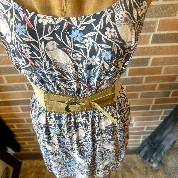 Dress - Picture 5 of 9